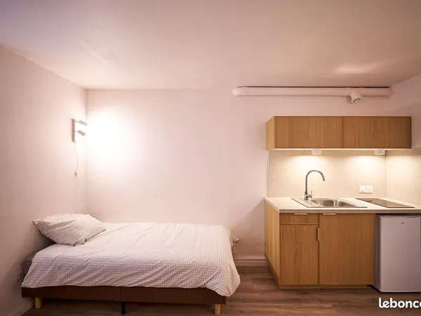 Studio 1 pièce 15 m²