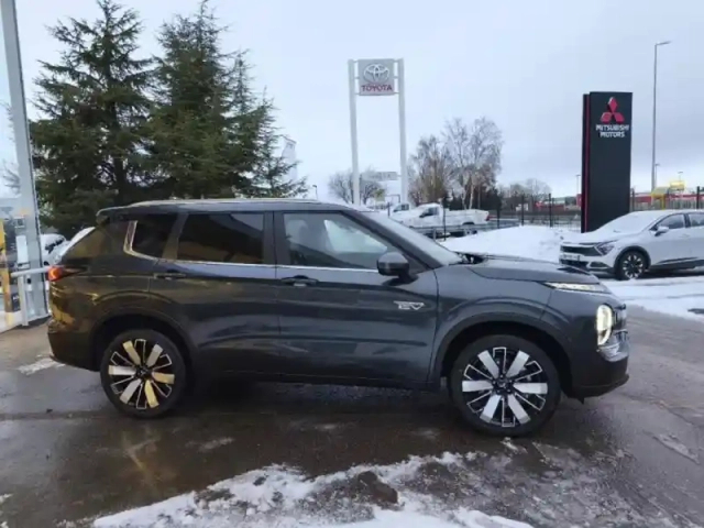 Mitsubishi Outlander 2.4 phev 306ch intense 4wd — photo 4