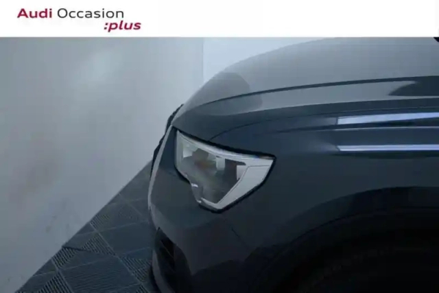 Audi Q3 35 tfsi 150 ch s tronic 7 — photo 9