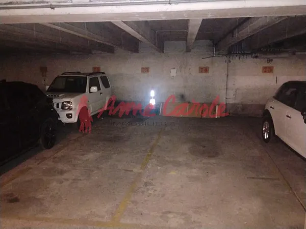 Emplacement pour voiture