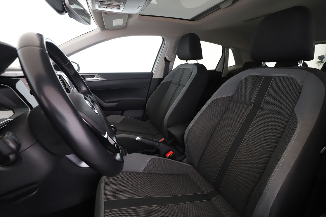 Volkswagen Polo 1.0 TSI R-Line — photo 9