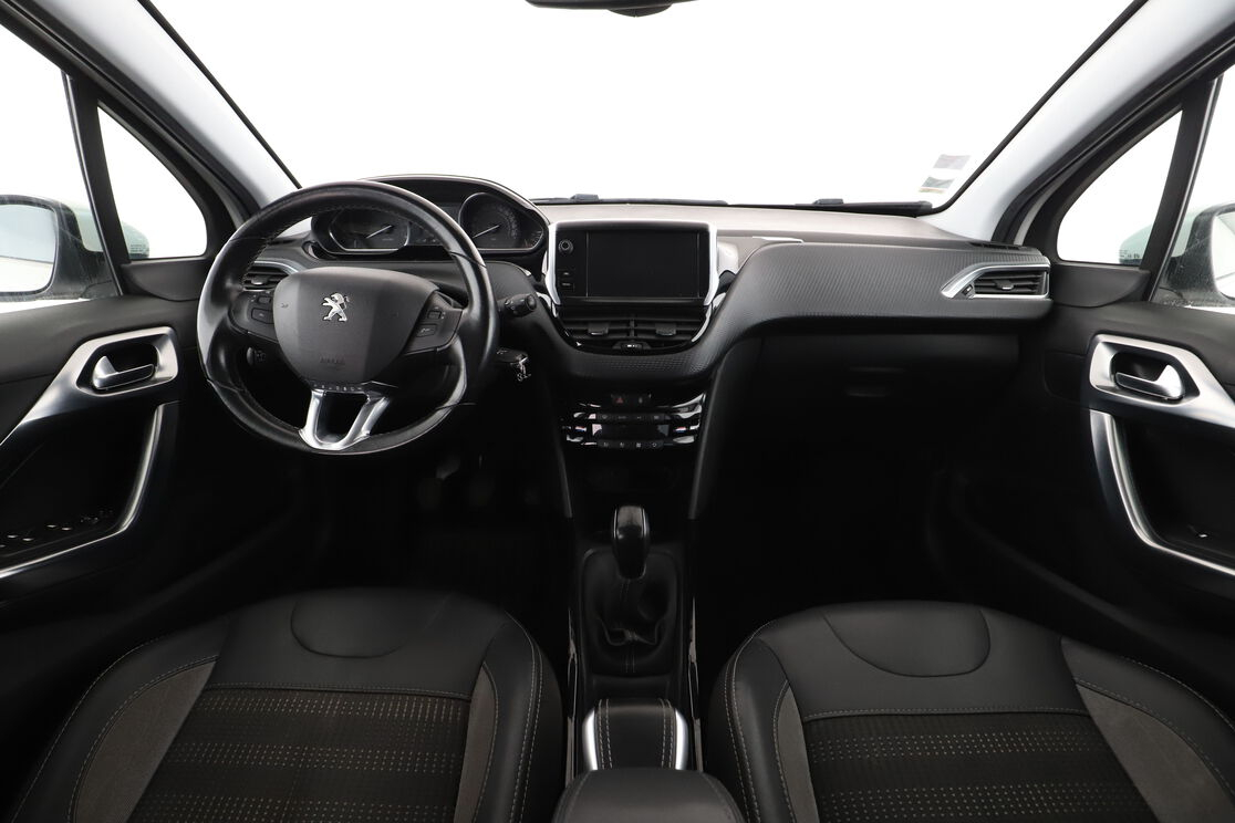 Peugeot 2008 1.5 Blue-HDi Allure — photo 11