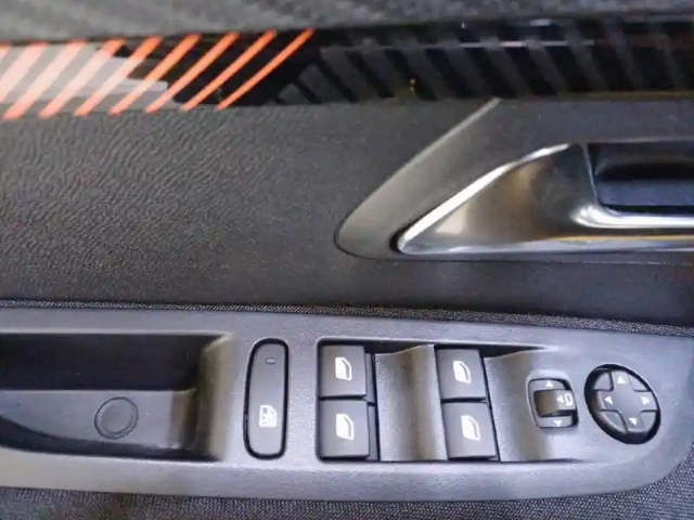 Peugeot 208 puretech 75 s&amp;s bvm5 — photo 90