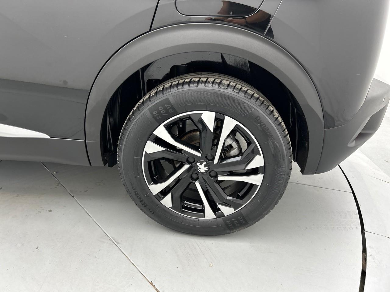 Peugeot 2008 puretech 130 s&s eat8 allure pack — photo 16