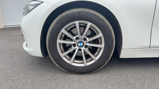 BMW Serie 3 2.0 320d 190 - Lounge – 2016 – 87840 km – Diesel – Boîte Automatique — photo 10