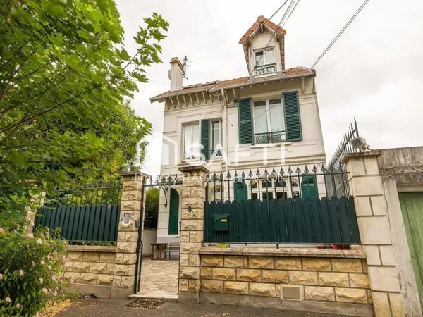 Maison de 6 pièces de 90 m² + 34m2 de dépendance situé à Ermont