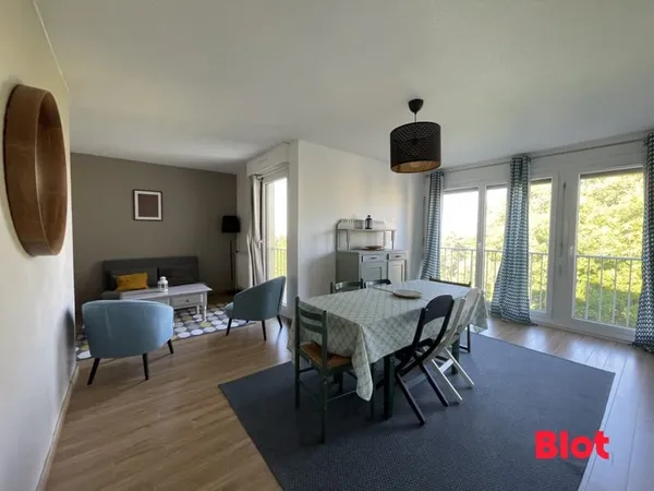 A VENDRE CHEZ BLOT - APPARTEMENT T5 - GARAGE - PARKING - RENNES BELLANGERAIS