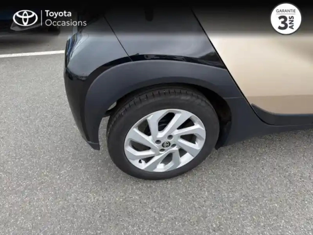 Toyota Aygo x 1.0 vvt-i 72ch design s-cvt — photo 10