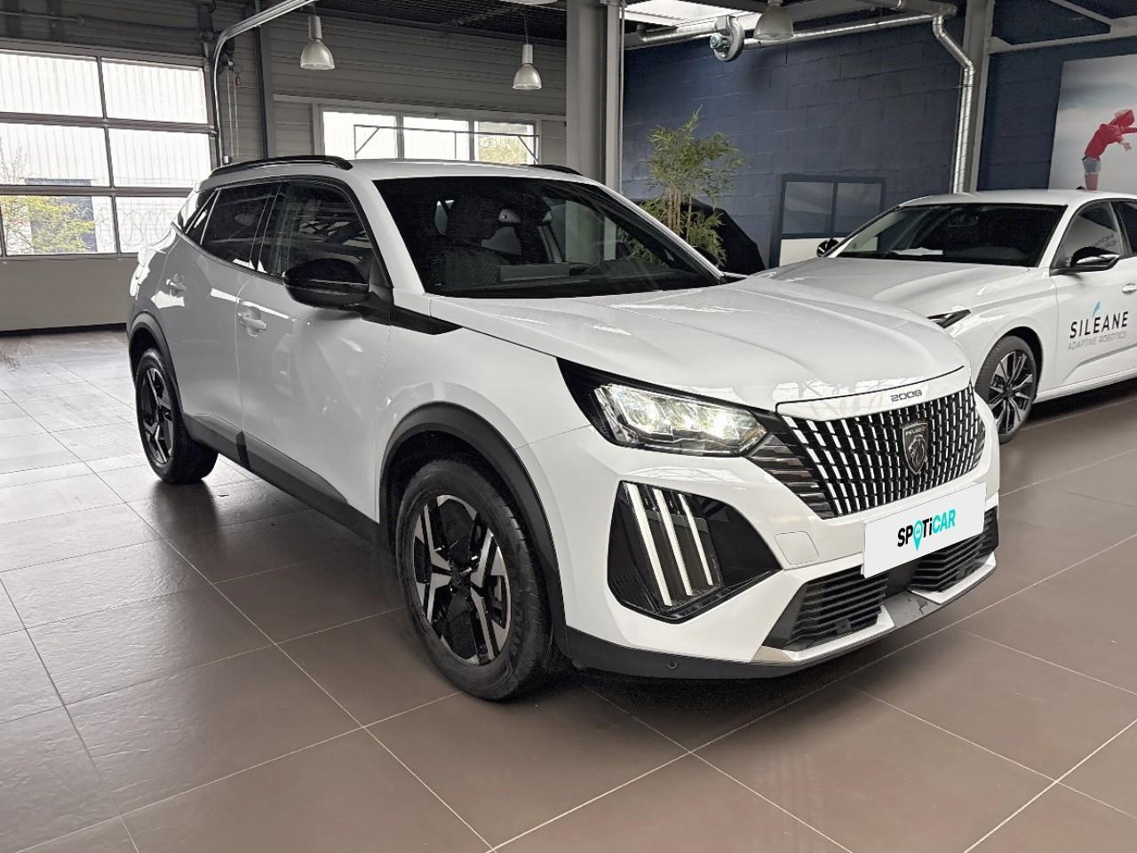 Peugeot 2008 130 s&s eat8 allure — photo 3