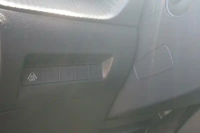 Peugeot 2008 puretech 130 s&amp;s eat8 — photo 34
