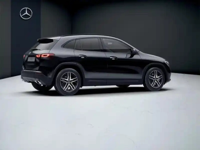 Mercedes Gla 200 d progressive line — photo 20