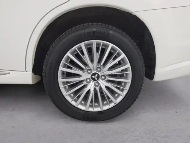 Mitsubishi Outlander phev twin motor intense 4wd + attelage — photo 14