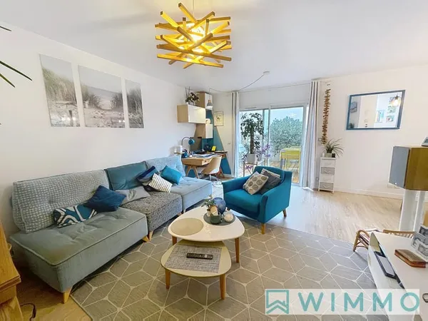 Charmante maison meublée T4 de 84.87 m² avec terrasse et garage — Pessac (Avenue Arago)