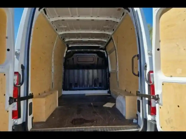 Renault Master fg f3300 l2h2 2.3 blue dci 135ch grand confort euro6e — photo 9