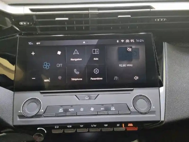Peugeot 308 phev 180 e-eat8 — photo 8