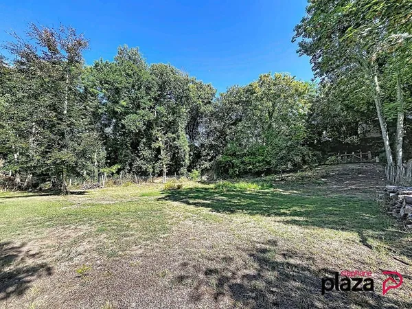 Terrain constructible 600 m²