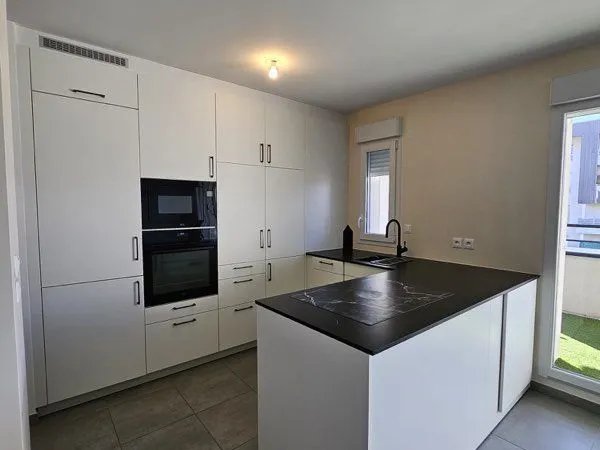 Appartement T3 récent de 78,55 m²