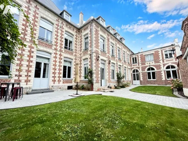 Maison 13 pièces 490 m²