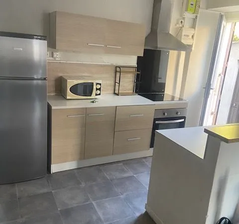 Appartement à louer 65 m², 2 chambres, proche centre-ville et hôpital
