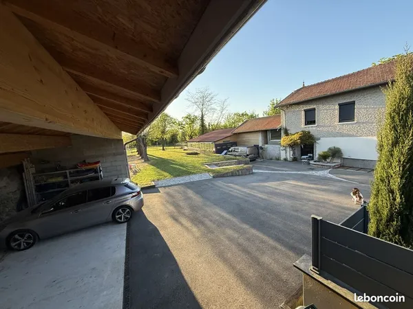 Maison rénovée DPE A, Terrain 2 464 m², Dépendance 200 m²