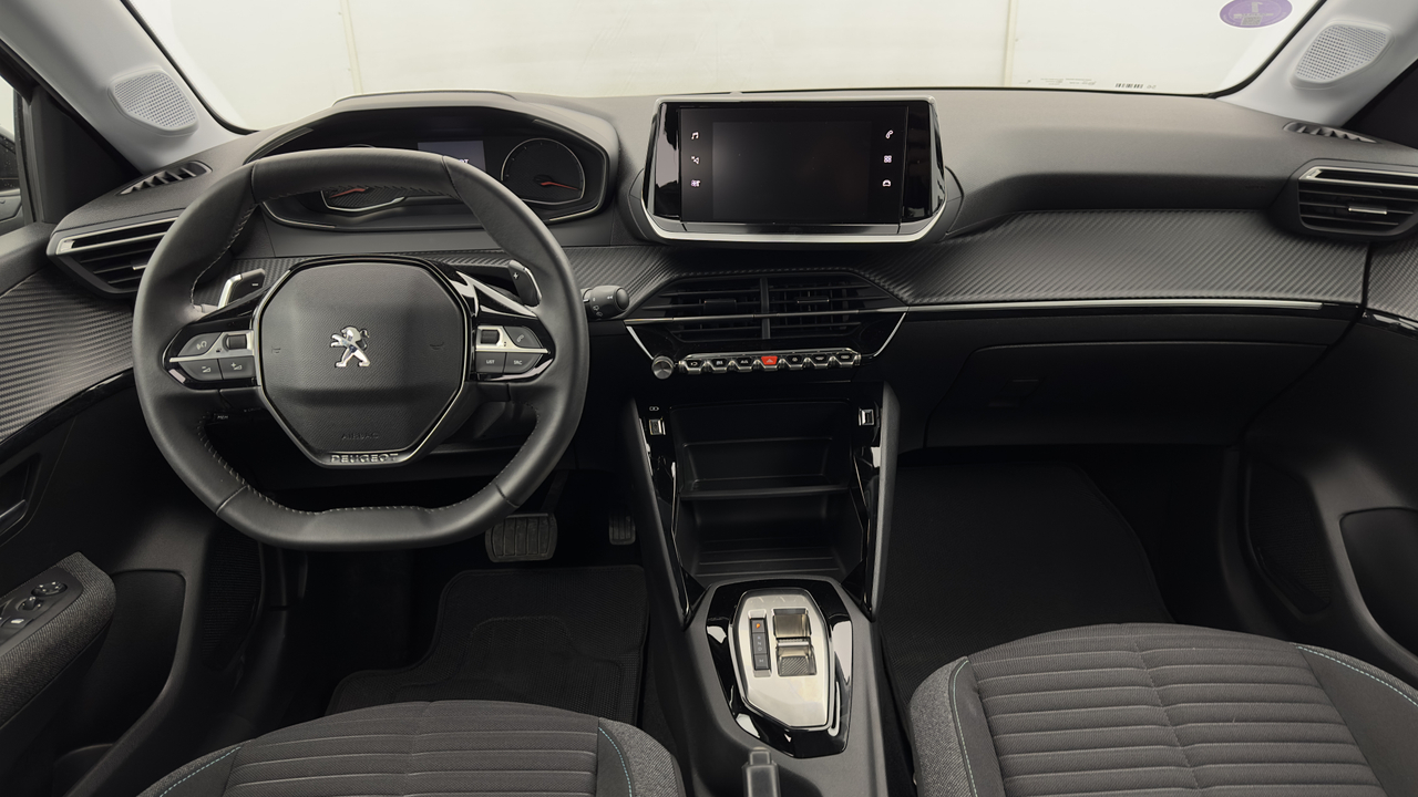 Peugeot 208 PureTech 100 S&amp;S EAT8 — photo 20