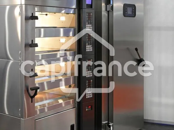 Boutique 8 pièces 250 m²