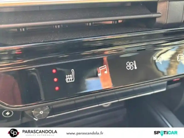 Citroën C5 Aircross hybrid rechargeable 225ch shine pack ë-eat8 — photo 15