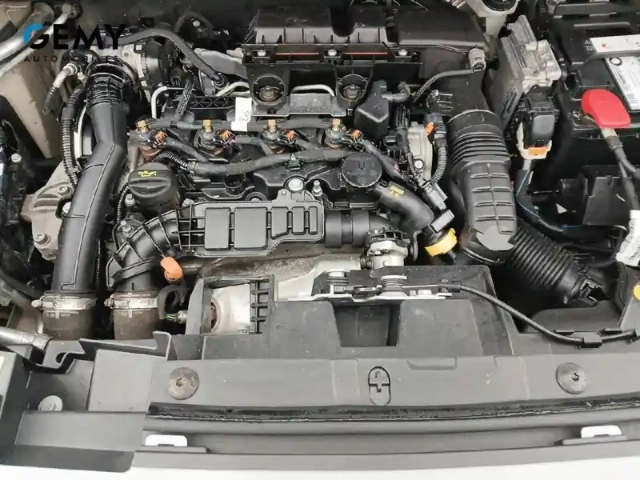 Peugeot Partner fourgon standard 650 kg bluehdi 100 s&amp;s bvm6 — photo 12
