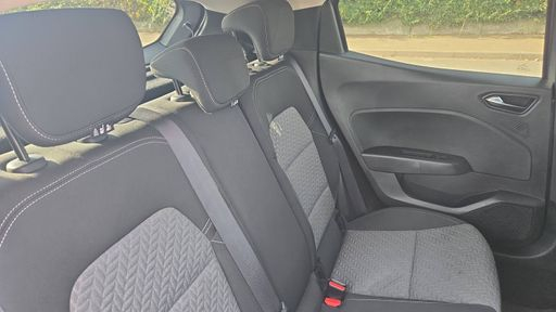 Renault Clio 1.5 Blue dCi 100 - Evolution – 2023 – 35168 km – Diesel – Boîte Manuelle — photo 38