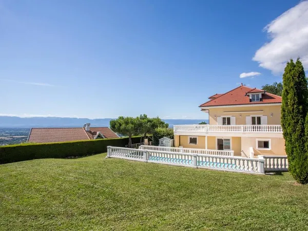 Superbe villa avec vue panoramique sur Geneve et le lac