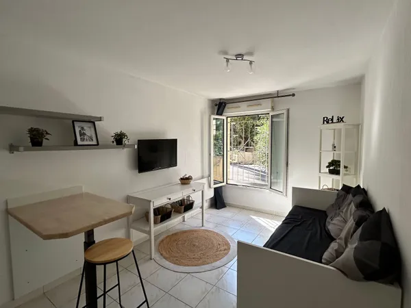 Studio 1 pièce 20 m²