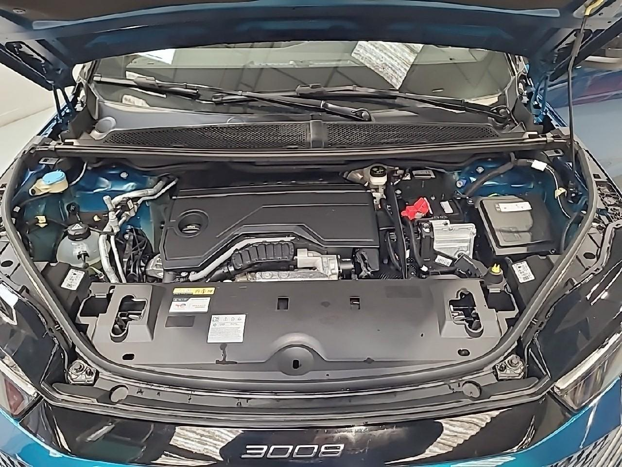 Peugeot 3008 hybrid 145 e-dcs6 gt — photo 15