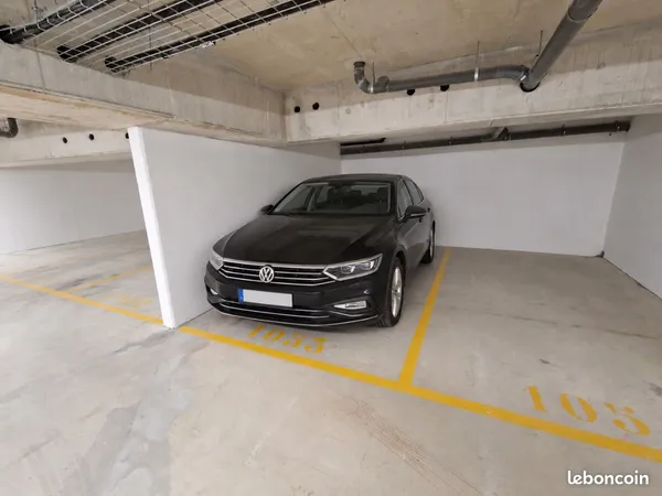 Place de parking dans residence neuve