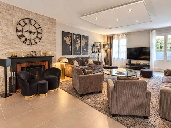 Maison 8 pièces 173 m²