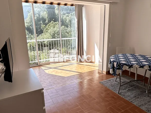 T2 Lumineux avec chambre + cabine + Parking - Environnement calme