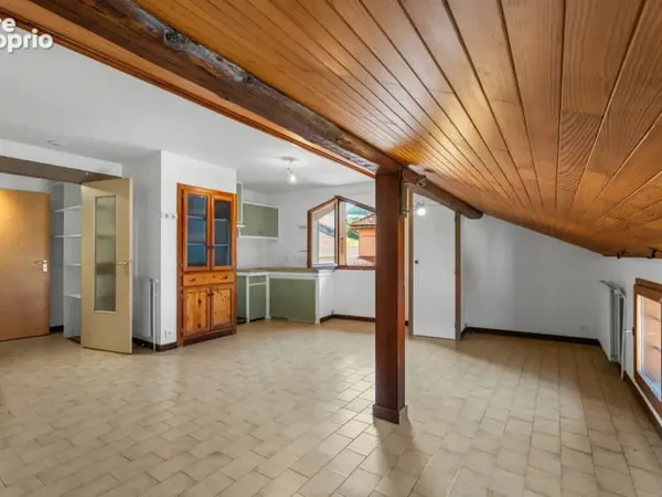 À vendre - appartement 45,78 m2 habitables garage & grande cave à 2 km de plagne montalbert