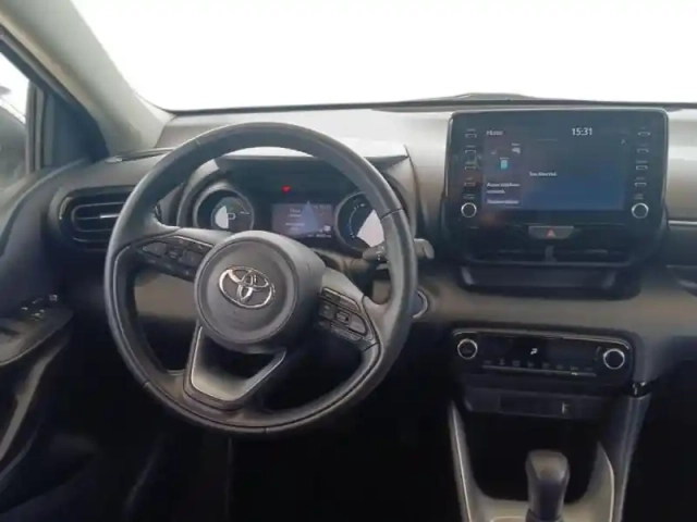 Toyota Yaris 116h design 5p my22 — photo 12
