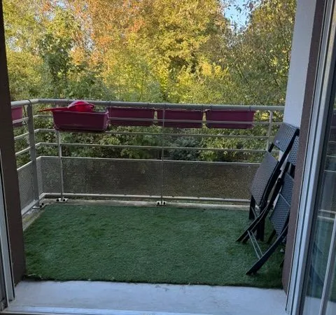 Vente appartement T2 de 51,71 m2 avec balcon à Vert-Saint-Denis
