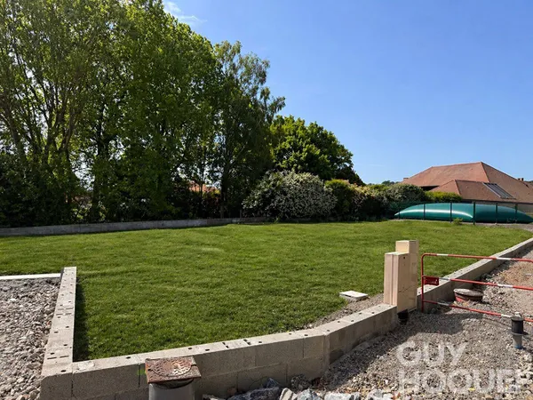 Terrain 650 m²
