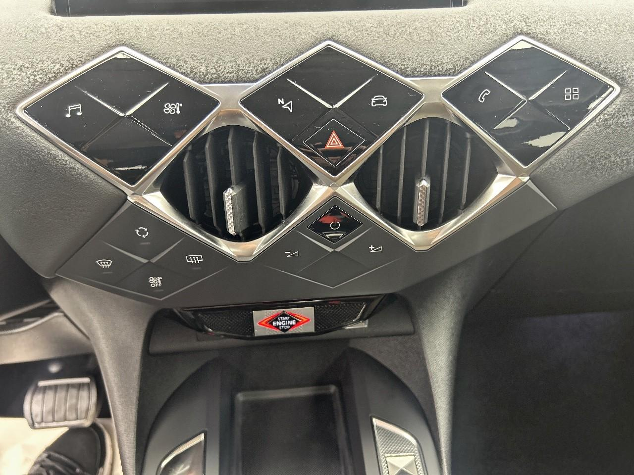 Ds Ds 3 crossback puretech 130 eat8 montmartre — photo 31
