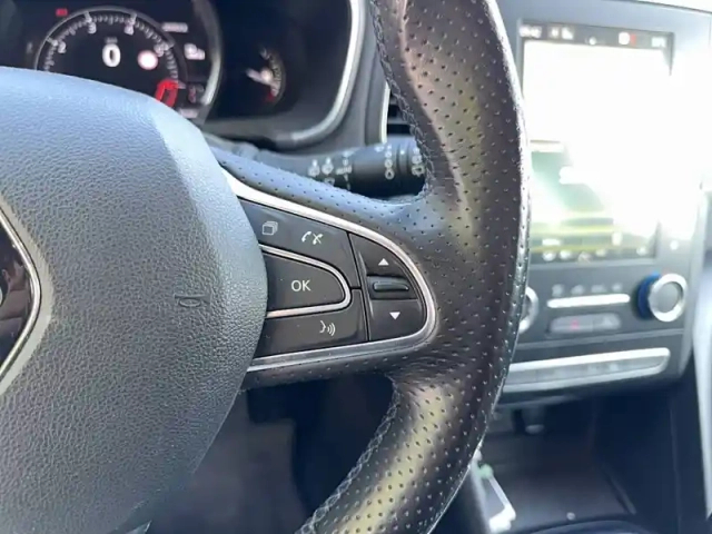 Renault Megane mégane iv berline tce 140 fap — photo 19