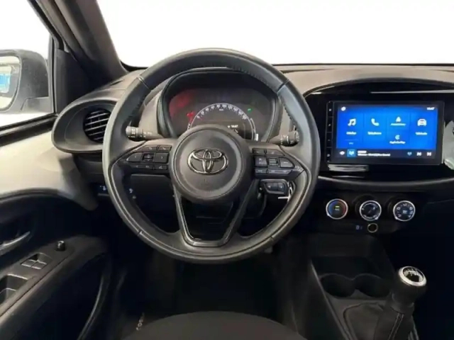 Toyota Aygo X 1.0 vvt-i 72ch dynamic my24 — photo 11