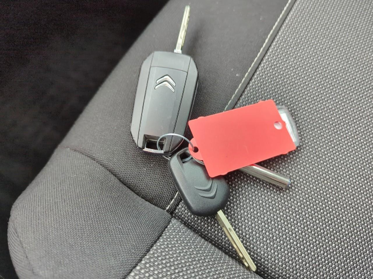 Citroën C3 Aircross puretech 130 s&s eat6 plus — photo 28