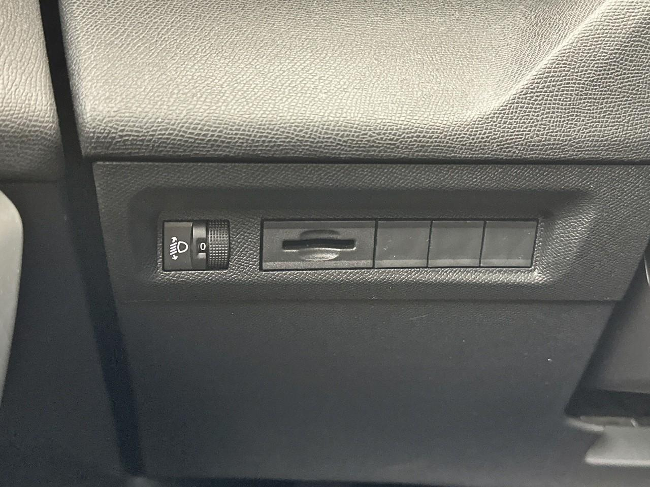 Peugeot 308 puretech 130ch s&s bvm6 allure — photo 16