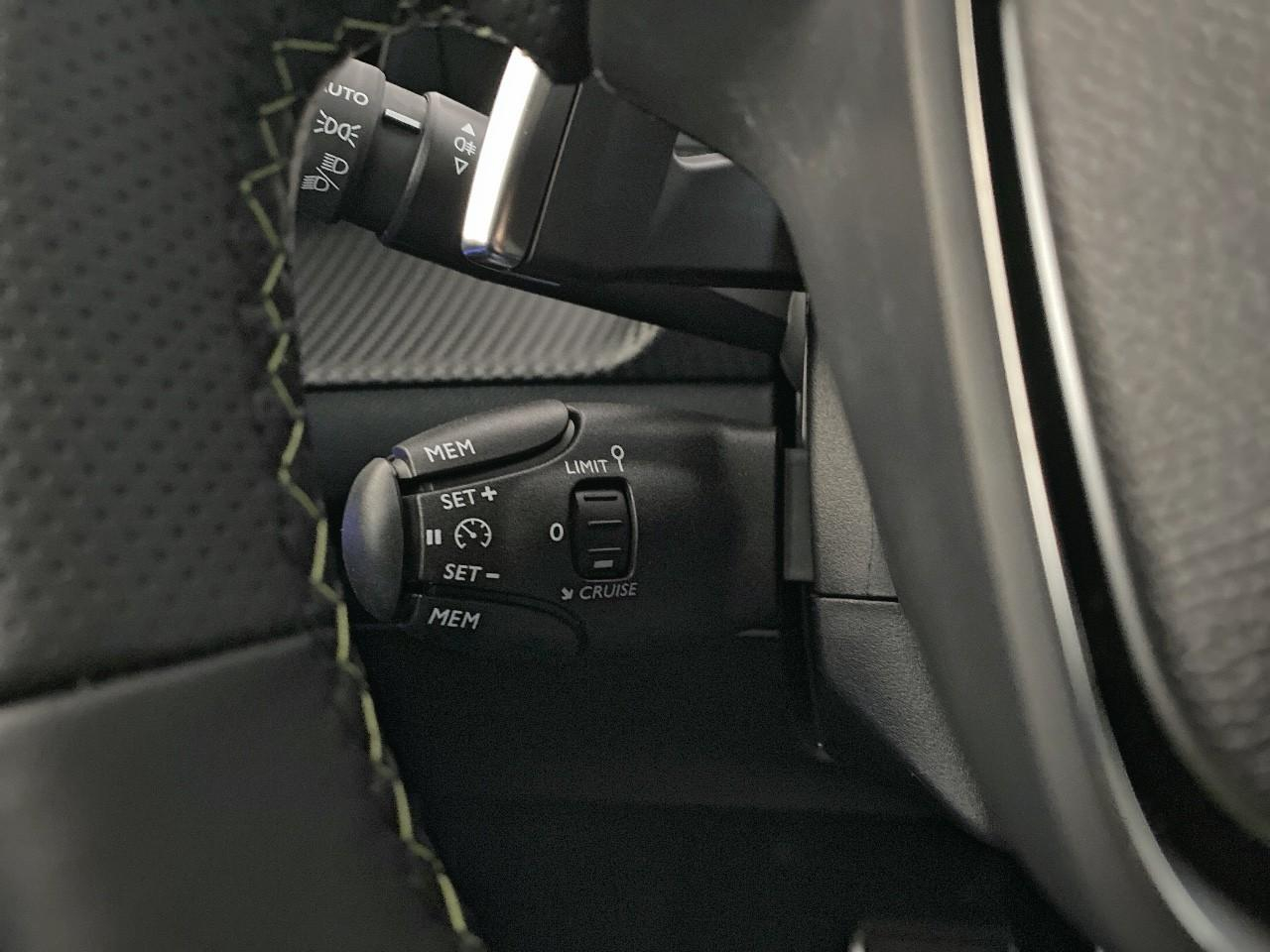 Peugeot 208 hybrid 145 ch e-dcs6 gt — photo 20