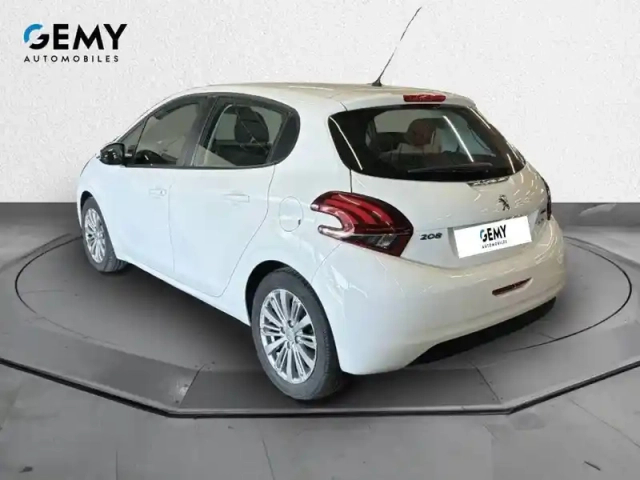 Peugeot 208 1.2 puretech 82ch bvm5 — photo 7