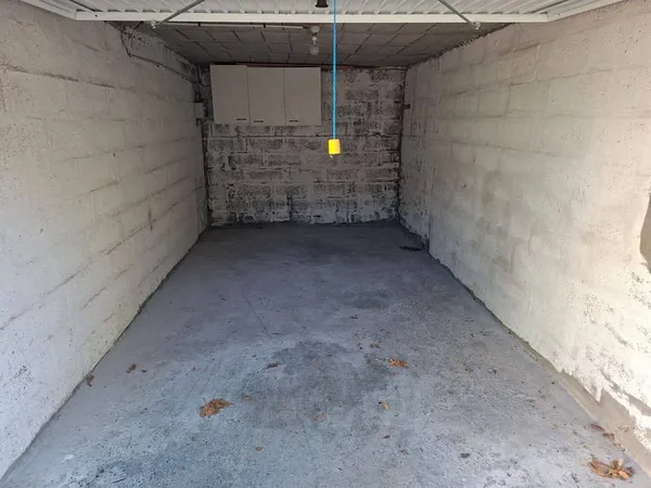 Parking 14 m²