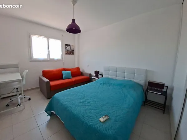 Chambre meublée étudiante chez l'habitant