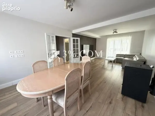 Maison 1990 de 131 m2 avec 3 chambres + garage + jardin