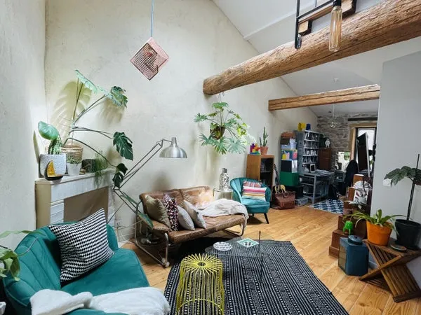 Maison atypique et chaleureuse